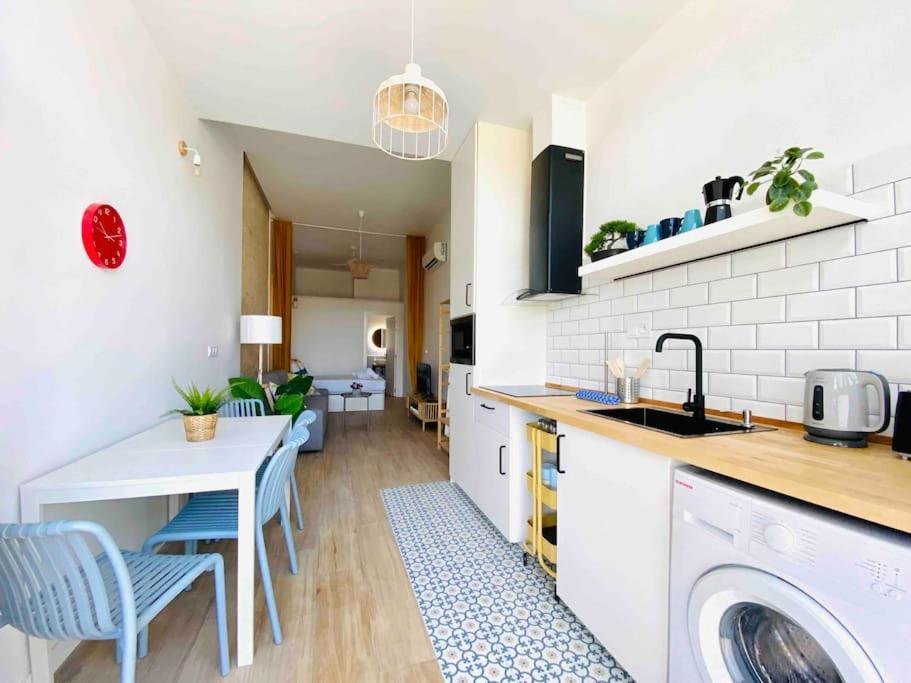 Beautiful Flat Next The Beach Valensiya Dış mekan fotoğraf